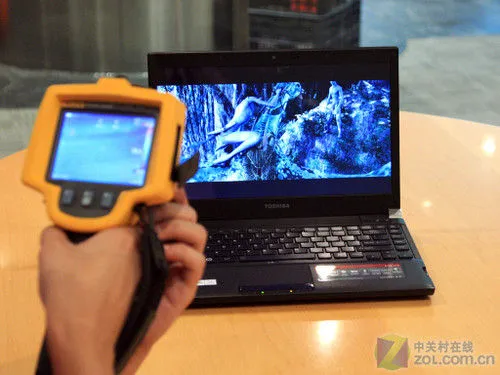 轻薄有型 东芝Portégé R700体验式评测