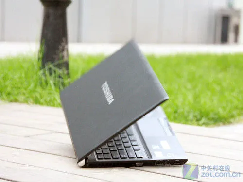 轻薄有型 东芝Portégé R700体验式评测