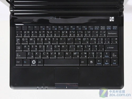 “无限大”时尚 富士通上网本M2010评测 