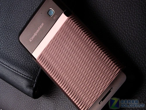 酷派基因+Android2.1的结合 酷派N930评测 