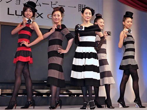 翻开历史的新篇章！单电相机评测汇总