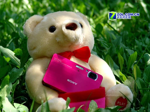 时尚代言内外兼修 奢华卡片索尼T700评测 时尚代言内外兼修 奢华卡片索尼T700评测