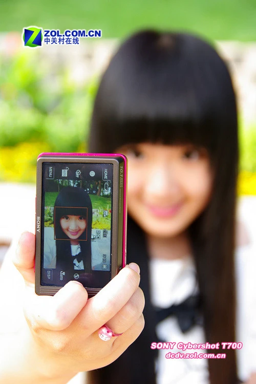 当MM遇到炫彩卡片 索尼T77/T700唯美图赏 当MM遇到炫彩卡片 索尼T77/T700唯美图赏