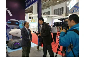 2016世界机器人大会在京开幕 家电业只有海尔参展