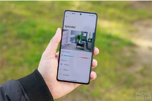 蛇年第一款Ultra！华硕Zenfone 12 Ultra发布：8300元起