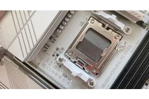 不小心严重损坏主板上的CPU针脚：这家板厂还能免费帮修 !