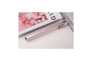 标配8000mAh大电池 荣耀500系列全天在线告别充电宝