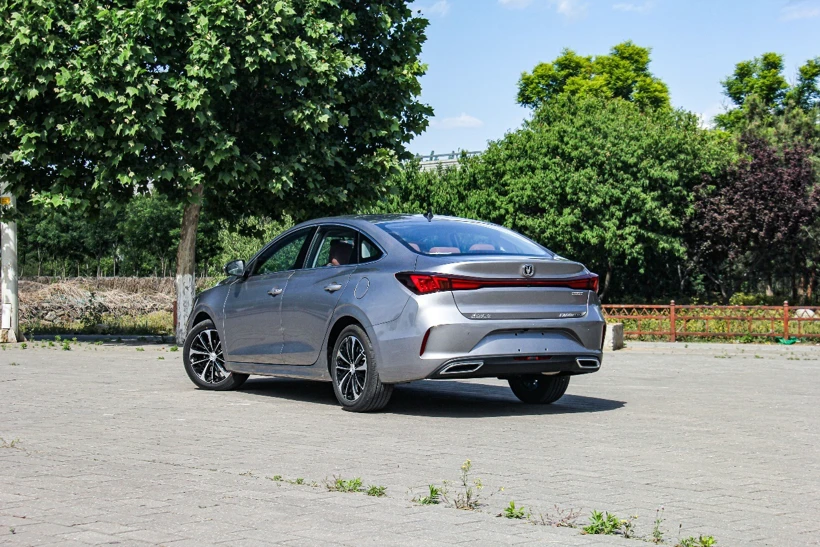 试驾2022款长安逸动PLUS 试驾2022款长安逸动PLUS