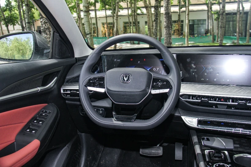 试驾2022款长安逸动PLUS 试驾2022款长安逸动PLUS