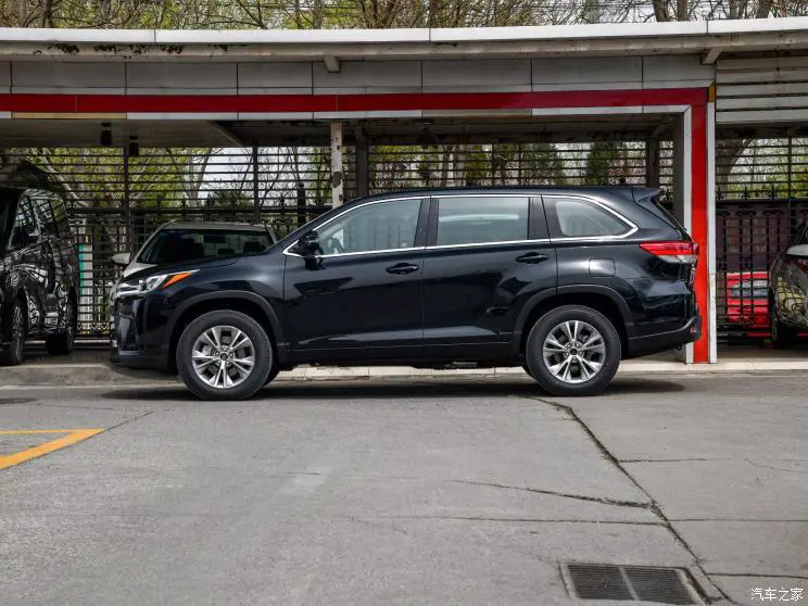 广汽丰田 汉兰达 2018款 2.0T 四驱精英版 7座