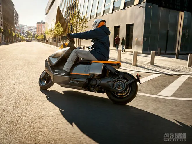 宝马第二款量产纯电摩托车将上市 共享iX电池技术 宝马第二款量产纯电摩托车将上市 共享iX电池技术