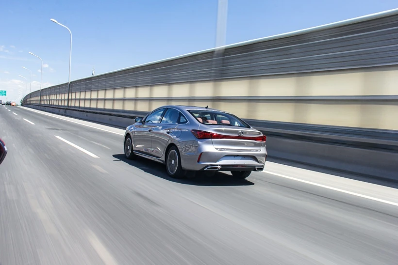 试驾2022款长安逸动PLUS