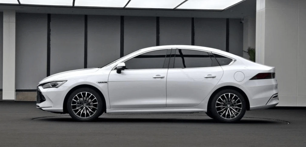 比亚迪秦PLUS DM-i行政版上市,比现款贵5万调整了啥? 比亚迪秦PLUS DM-i行政版上市,比现款贵5万调整了啥?