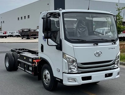 新能源车拯救轻卡市场颓势？ 多路线竞速，谁能拔得头筹？