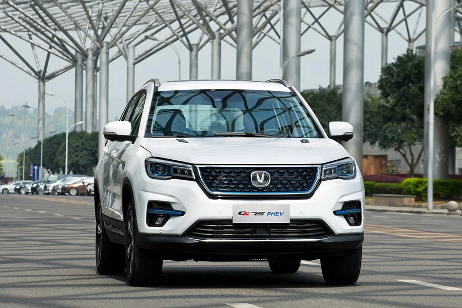 大块头也可很省油 长安CS75 PHEV插电混动解读