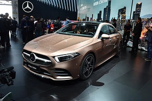 抛弃两厢造型换三厢 全新一代奔驰A级单车导购