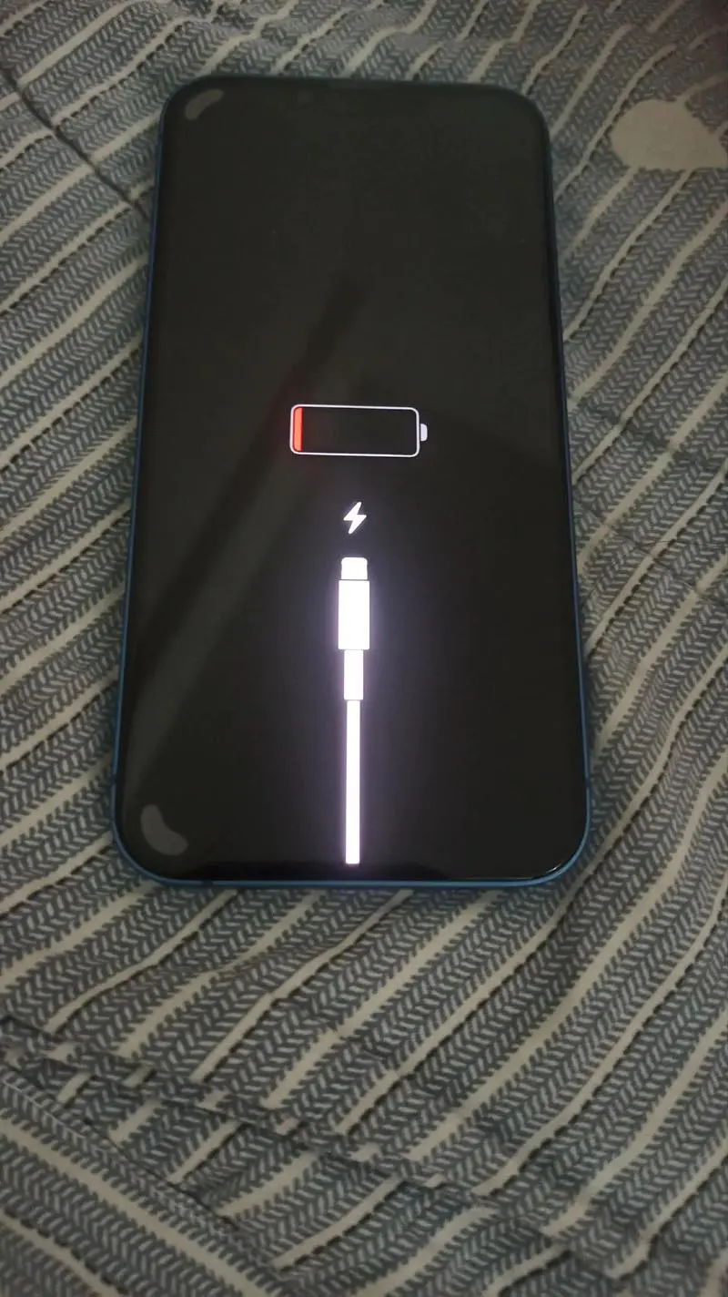 手机充电充满好还是不充满好