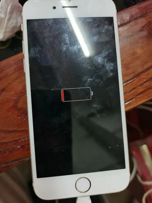 苹果手机充不上电了怎么回事