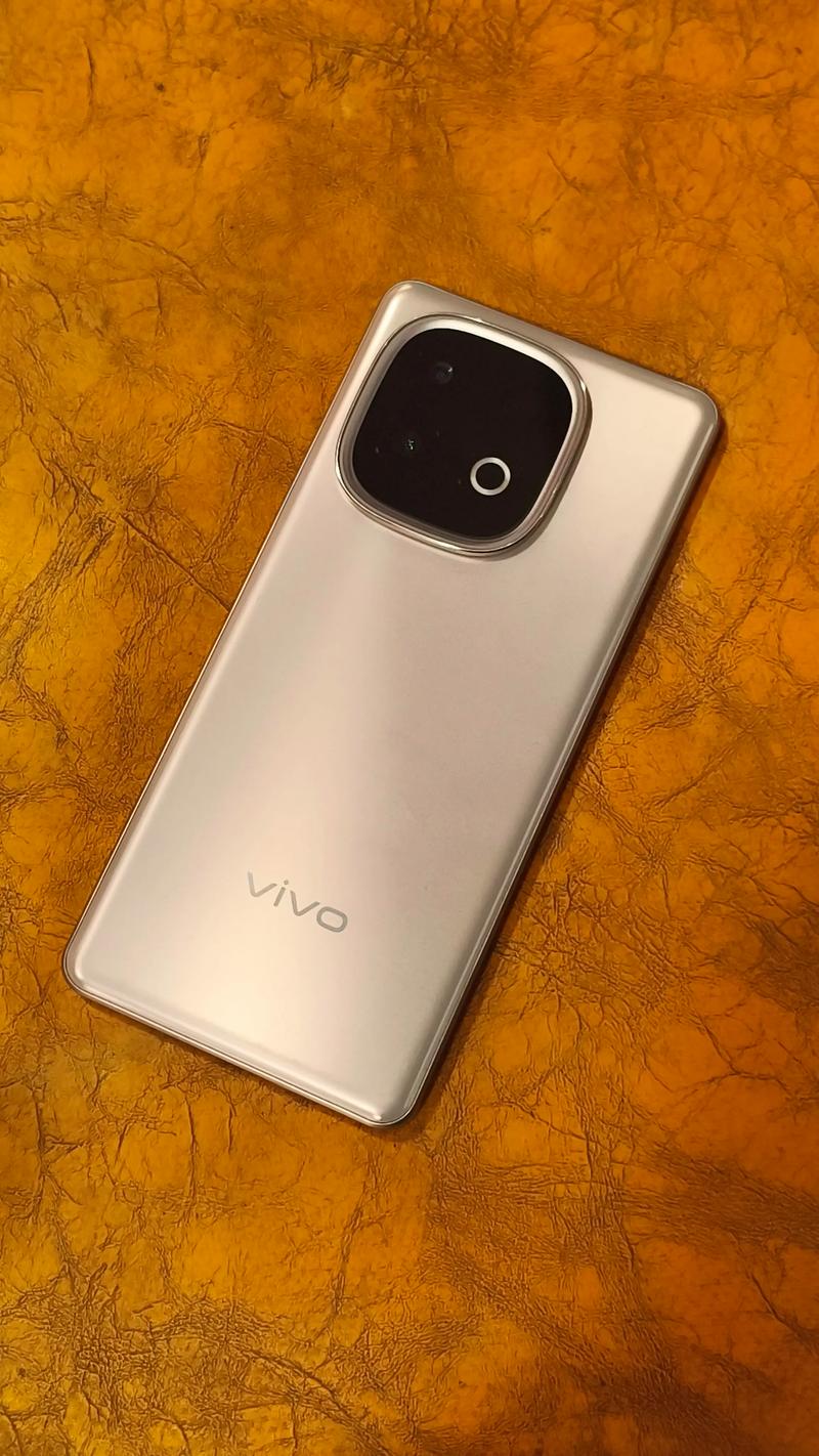 两千左右的手机哪款性价比高