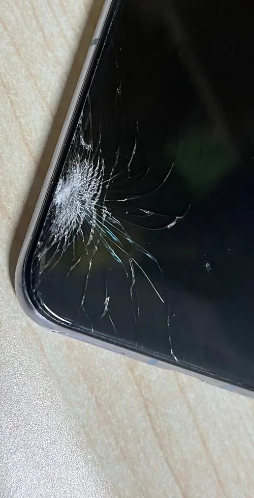 梦见手机屏幕摔碎了是什么意思