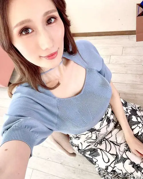 julia在线看手机视频