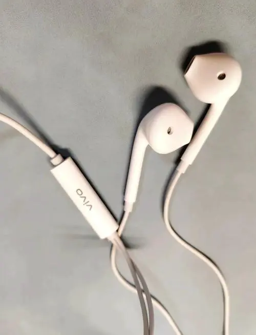 vivo手机耳机怎么用